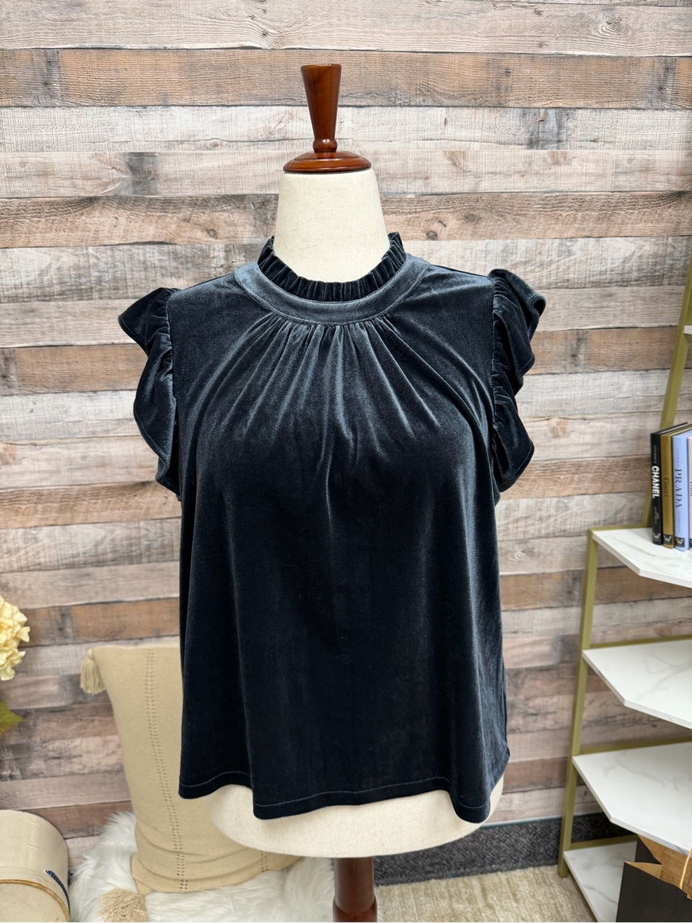Allison Joy gray velvet ruffle sleeve top large